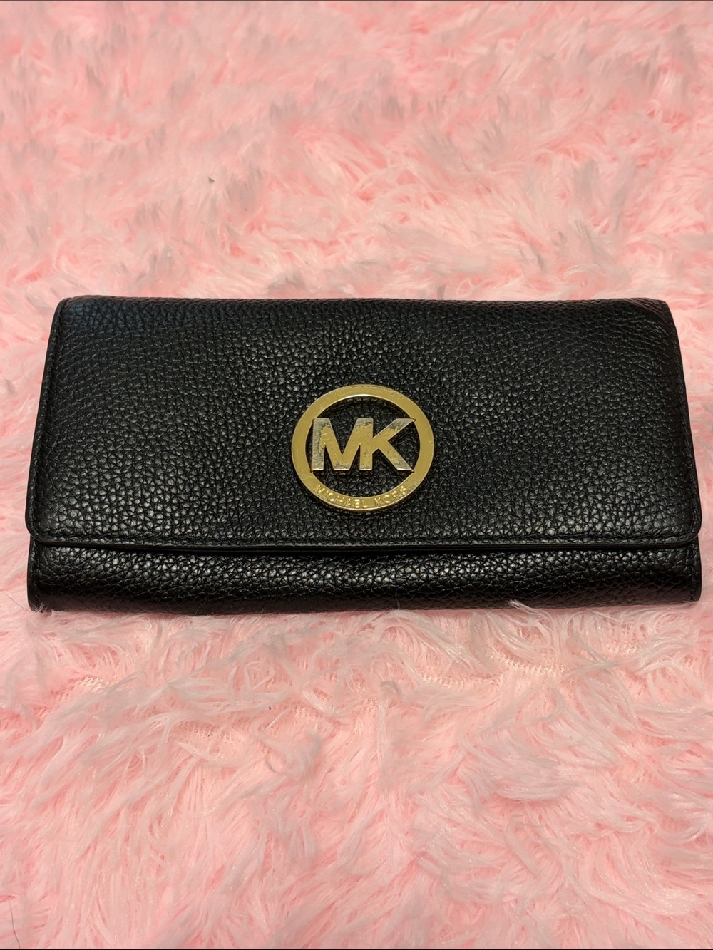 Michael Kors  Wallet (callout)